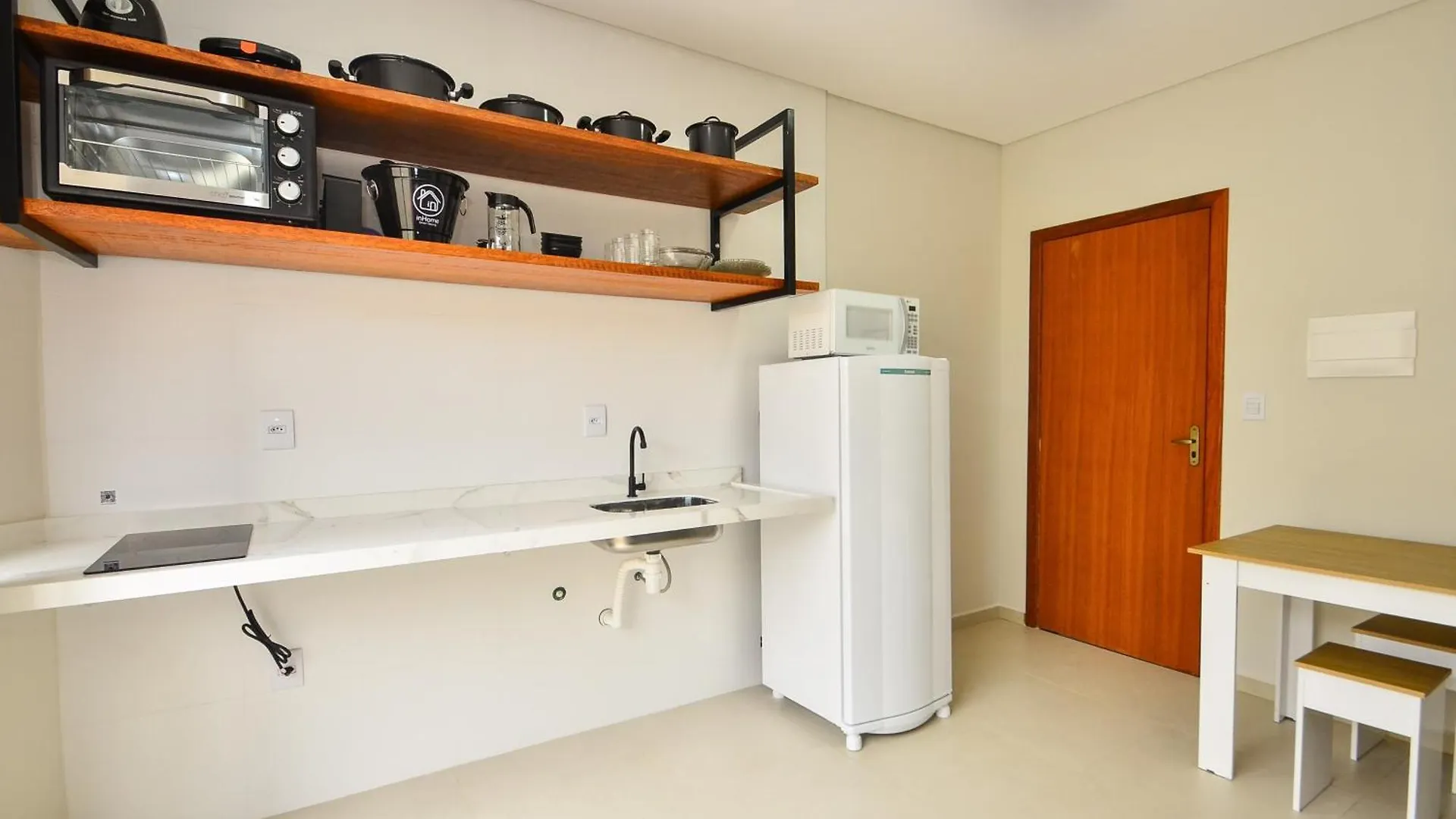 アパート Inhome: Estudio 3, Recanto Confy No Campeche N1529 フロリアノポリス